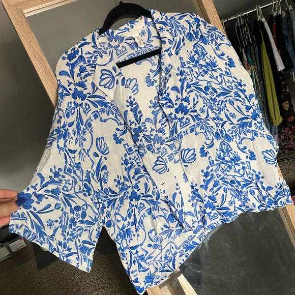 H&M button up - Picture 3 of 4